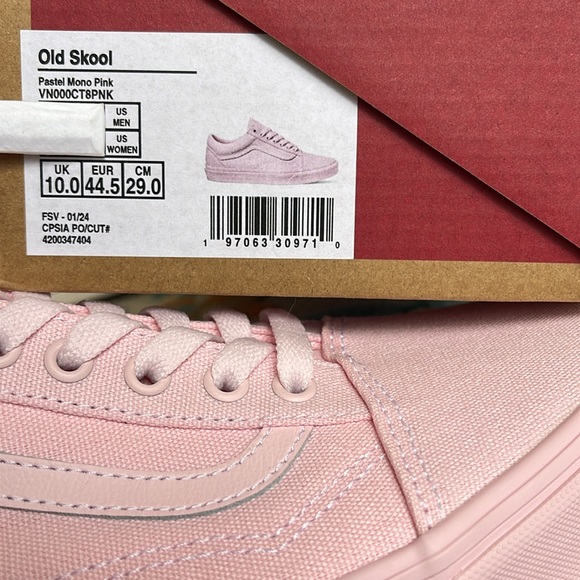 Vans WMNS Old Skool
Pastel Mono Pink
VN000CT8PNK
Sneakers - Picture 16 of 16